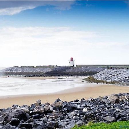 Harbour Loft! Newly Refurbished 3 Bed Flat! Apartment Burry Port Bagian luar foto