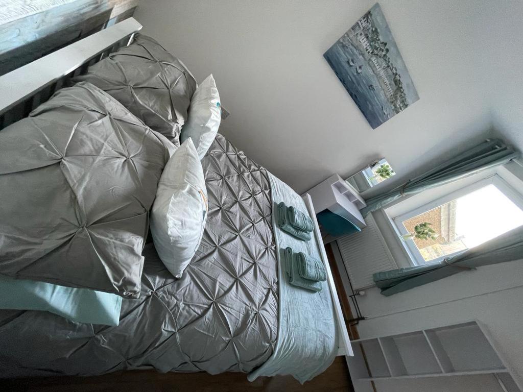 Harbour Loft! Newly Refurbished 3 Bed Flat! Apartment Burry Port Bagian luar foto