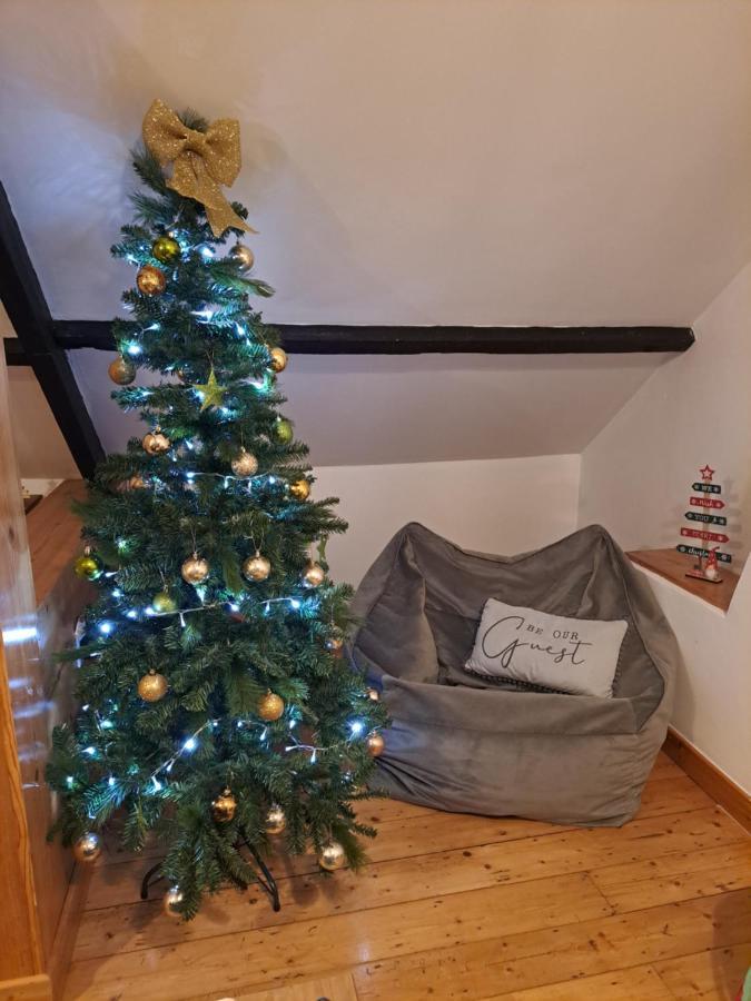 Harbour Loft! Newly Refurbished 3 Bed Flat! Apartment Burry Port Bagian luar foto